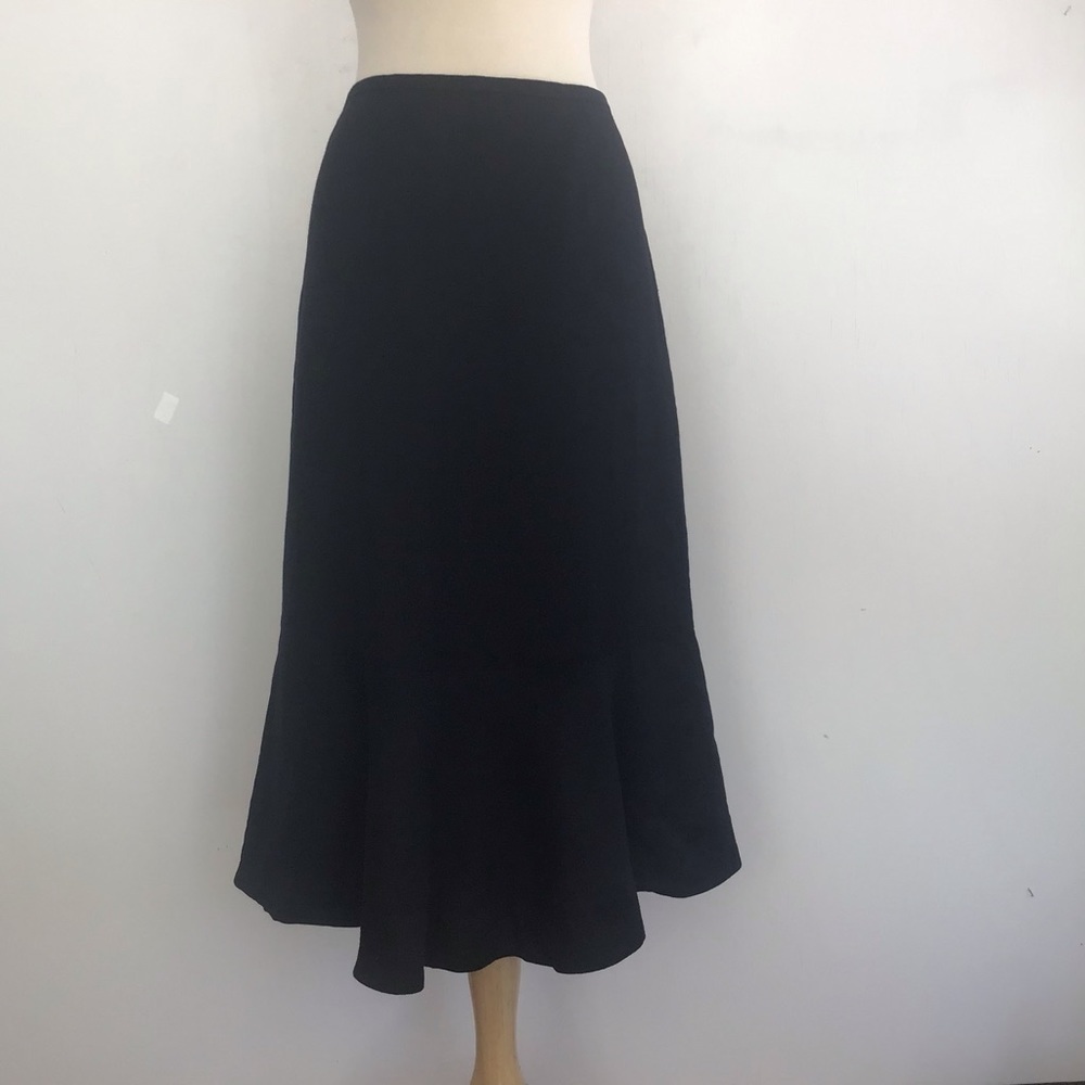 Linen blend black Emma James midi skirt with flared bottom. Size 16 - Picture 1 of 5